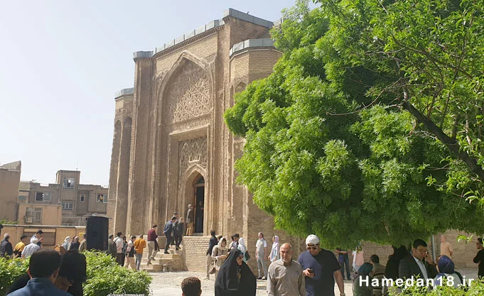 گنبد علویان، گنجینه گچبری سلجوقی 4 گنبد علویان همدان