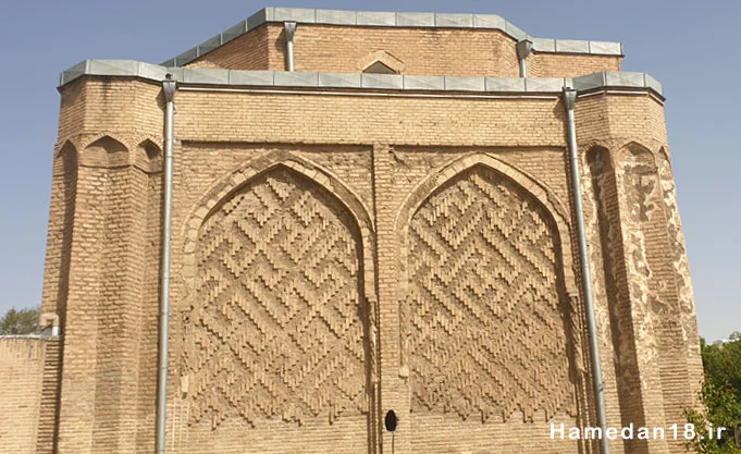 گنبد علویان، گنجینه گچبری سلجوقی 9 گنبد علویان