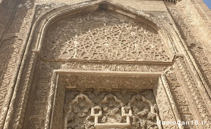 گنبد علویان، گنجینه گچبری سلجوقی 11 گنبد علویان همدان