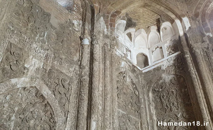 گنبد علویان، گنجینه گچبری سلجوقی 10 گنبد علویان