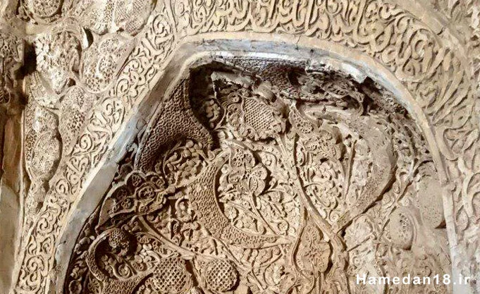 گنبد علویان، گنجینه گچبری سلجوقی 8 گچ بری های گنبد علویان