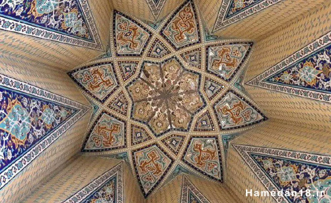 باباطاهر عریان کیست؟ زندگی نامه و گزیده اشعار 5 مقبره باباطاهر عریان همدانی